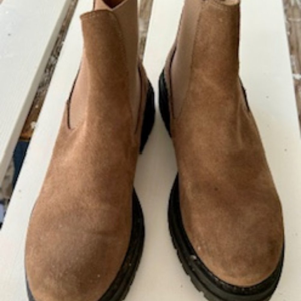 Anthropologie Suede Chelsea Boots  Size 39 FAWN